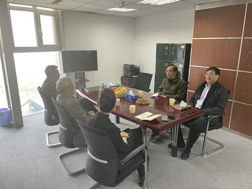 公司组织部分离退休老干部座谈